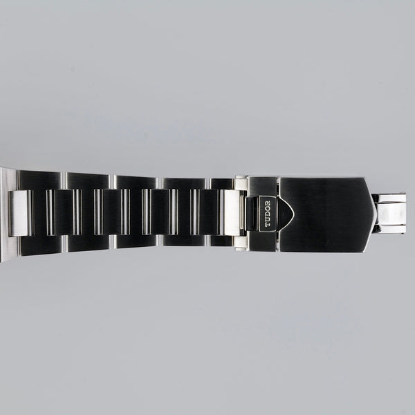 Tudor North Flag Ref 91210N