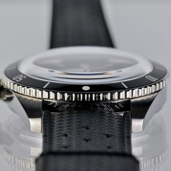 Oris Divers Sixty-Five Hodinkee Caliber 400 Ref 01 400 7774 4087