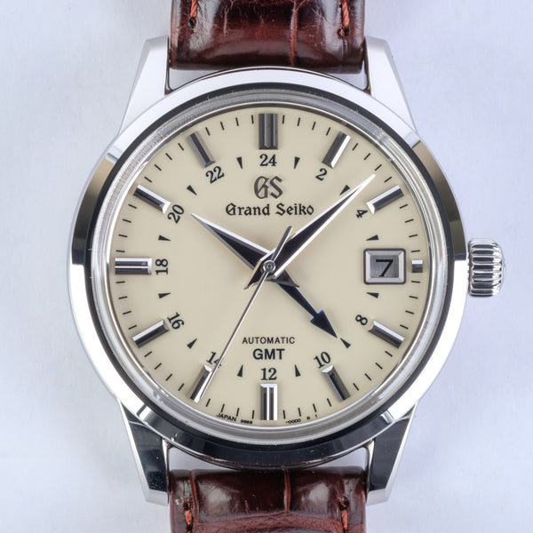 Grand Seiko Elegance GMT SBGM221 – C.W. Watch