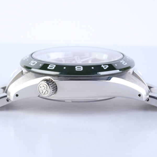 Grand Seiko Spring Drive GMT Ceramic Bezel Green SBGE257