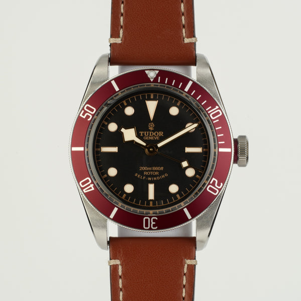 Tudor Black Bay Red 79220R, Boxed J910254